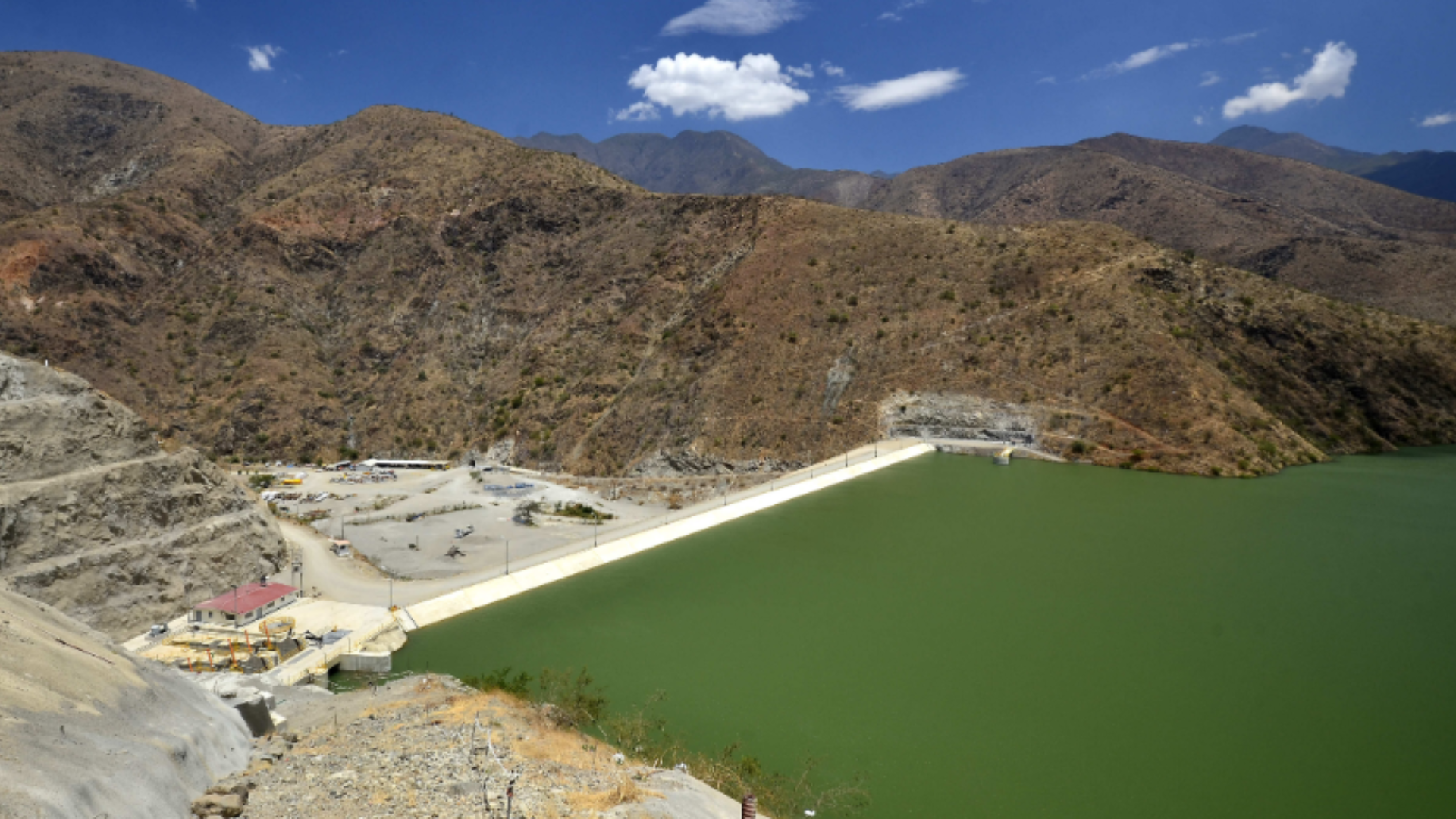 Reservoir and dam infrastructure in a mountainous landscape